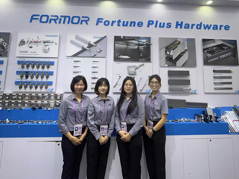 معرض كانتون الـ 136